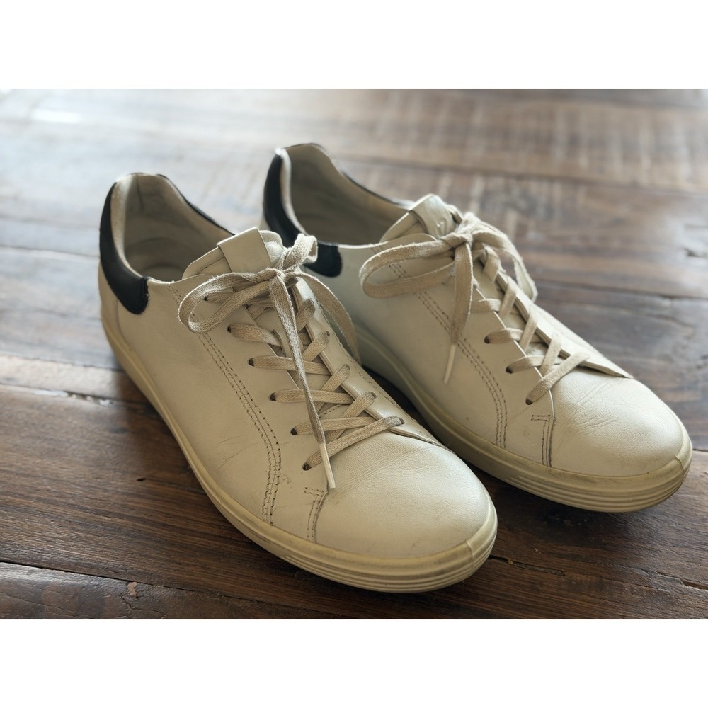 Ecco's Women's White Tennis Shoe Size 10 (41Eur) Lace Up Retro